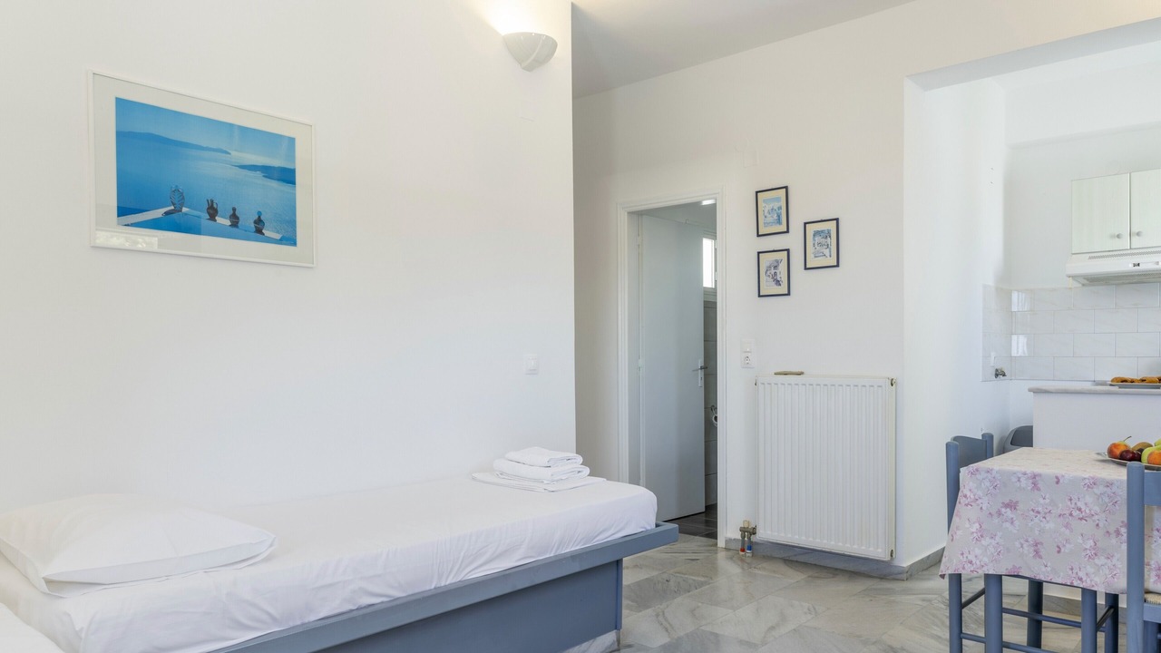 Photo of Bedroom in Ios Town