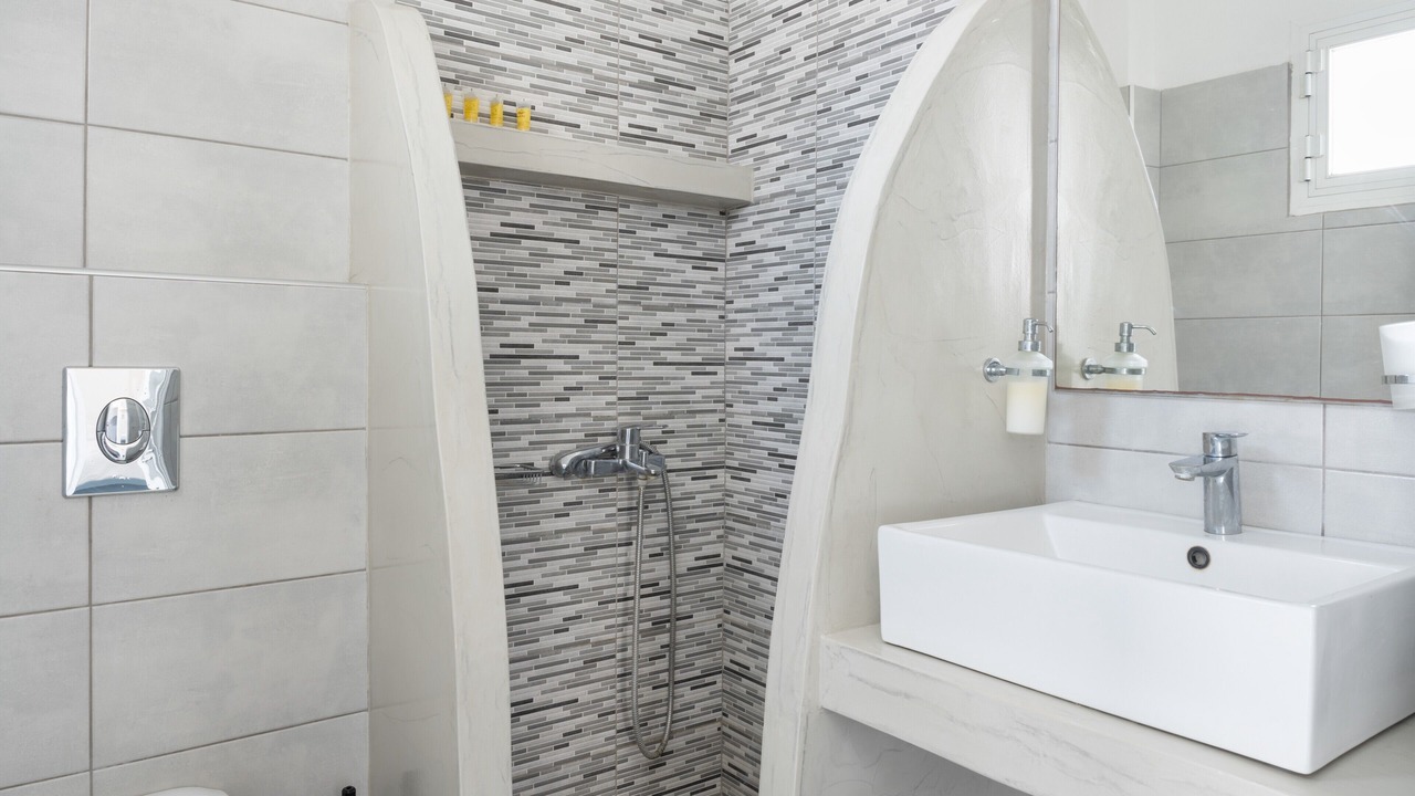 Photo of Bathroom in Ios Town