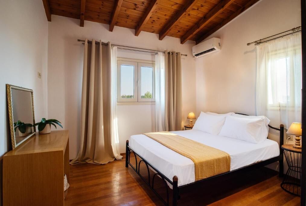 Photo of Bedroom in Molos