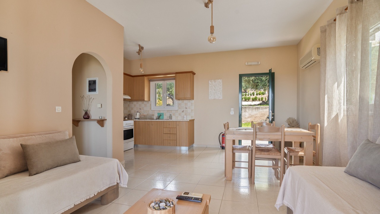 Photo of Livingroom in Karavados