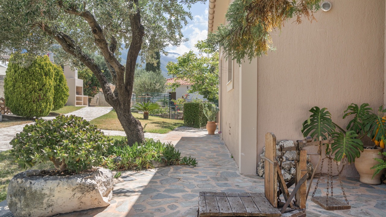 Photo of Patio Balcony in Leivathos