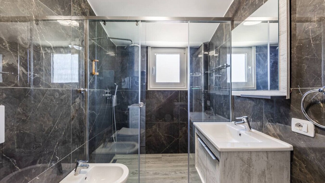Photo of Bathroom in Golem