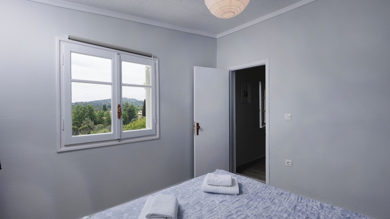 Photo of Bedroom in Ipsos