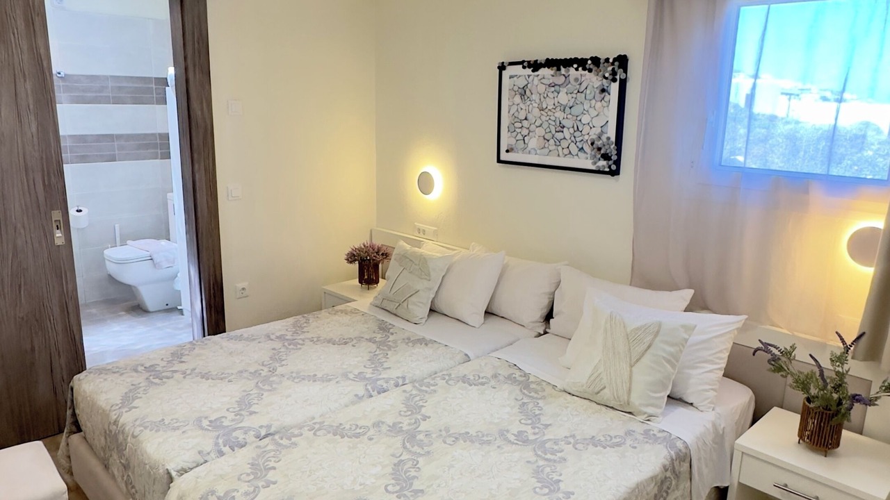 Photo of Bedroom in Ornos