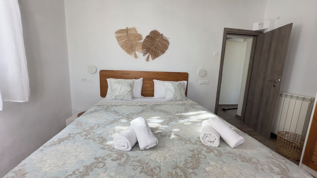 Photo of Bedroom in Ornos