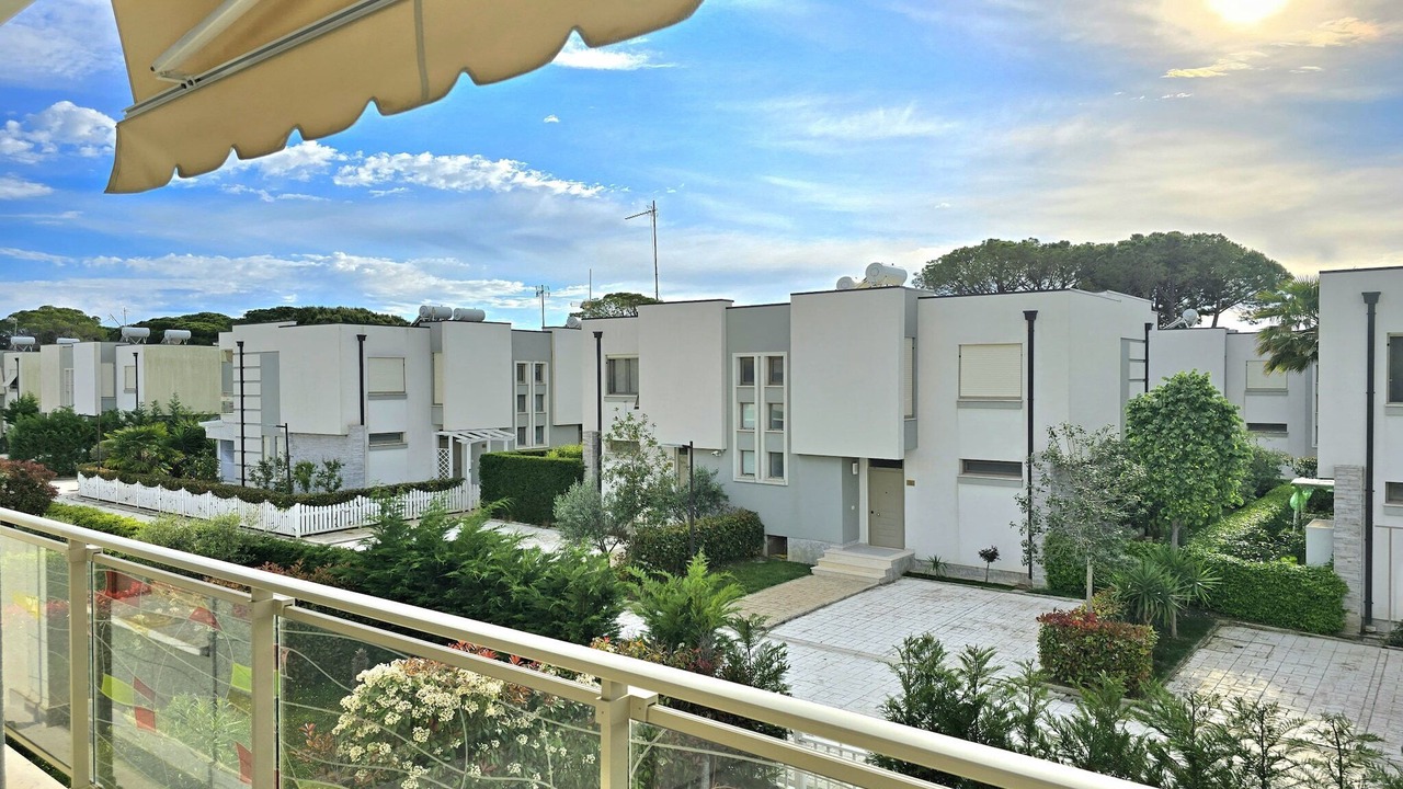 Photo of Patio Balcony in Ishem