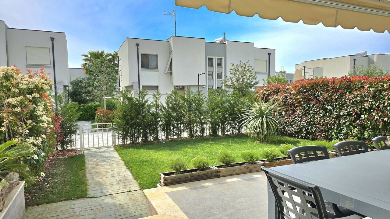 Photo of Patio Balcony in Ishem