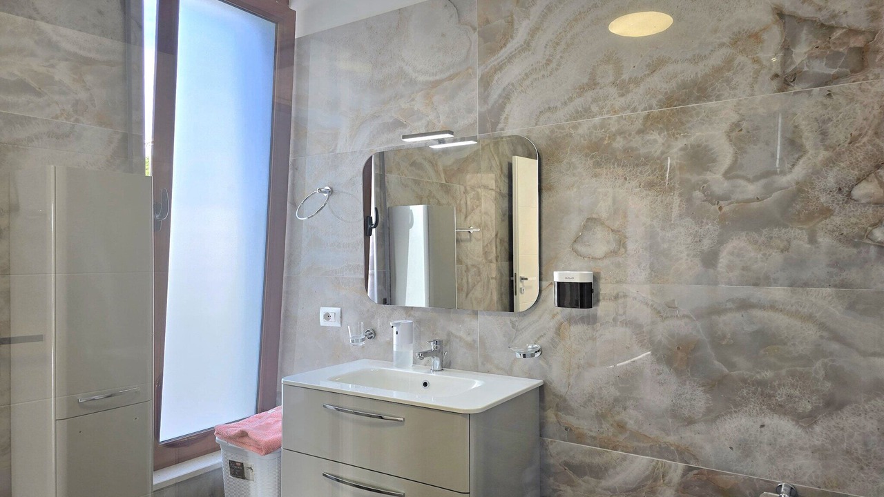 Photo of Bathroom in Ishem