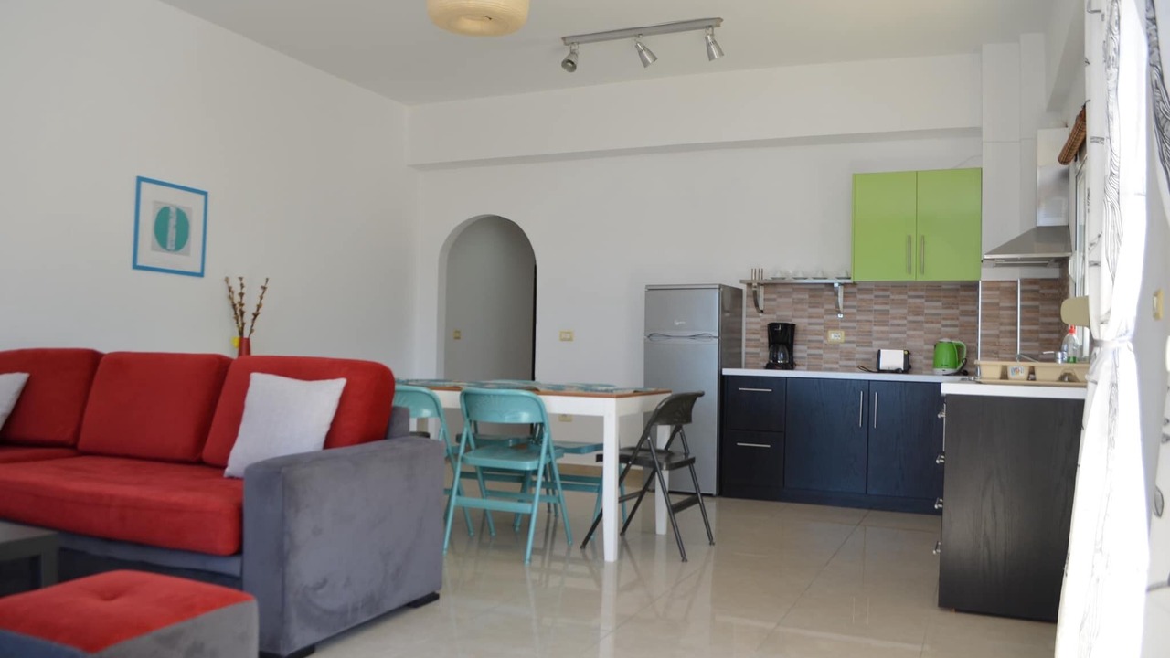 Photo of Livingroom in Qender