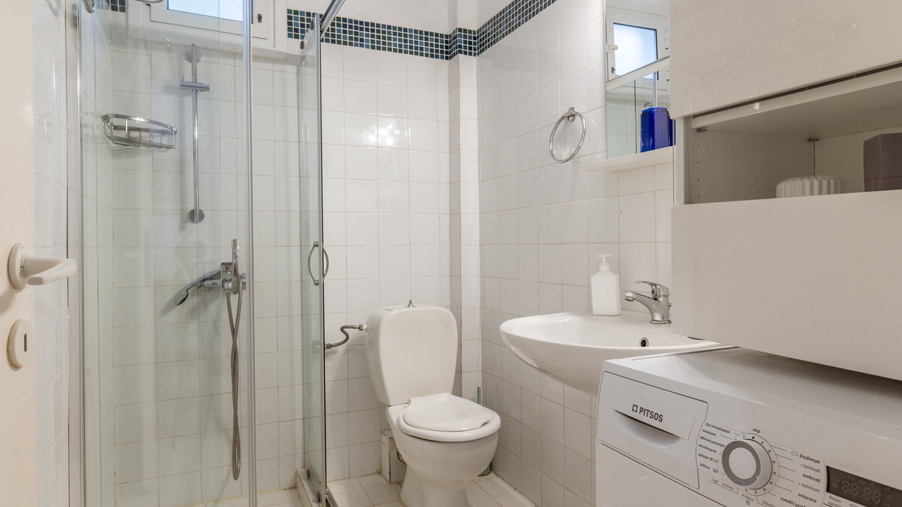 Photo of Bathroom in Agios Ioannis