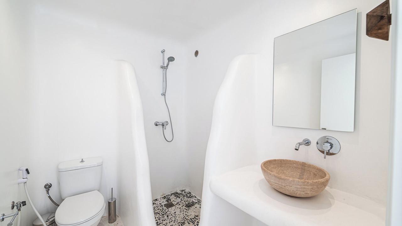 Photo of Bathroom in Faros Armenistis