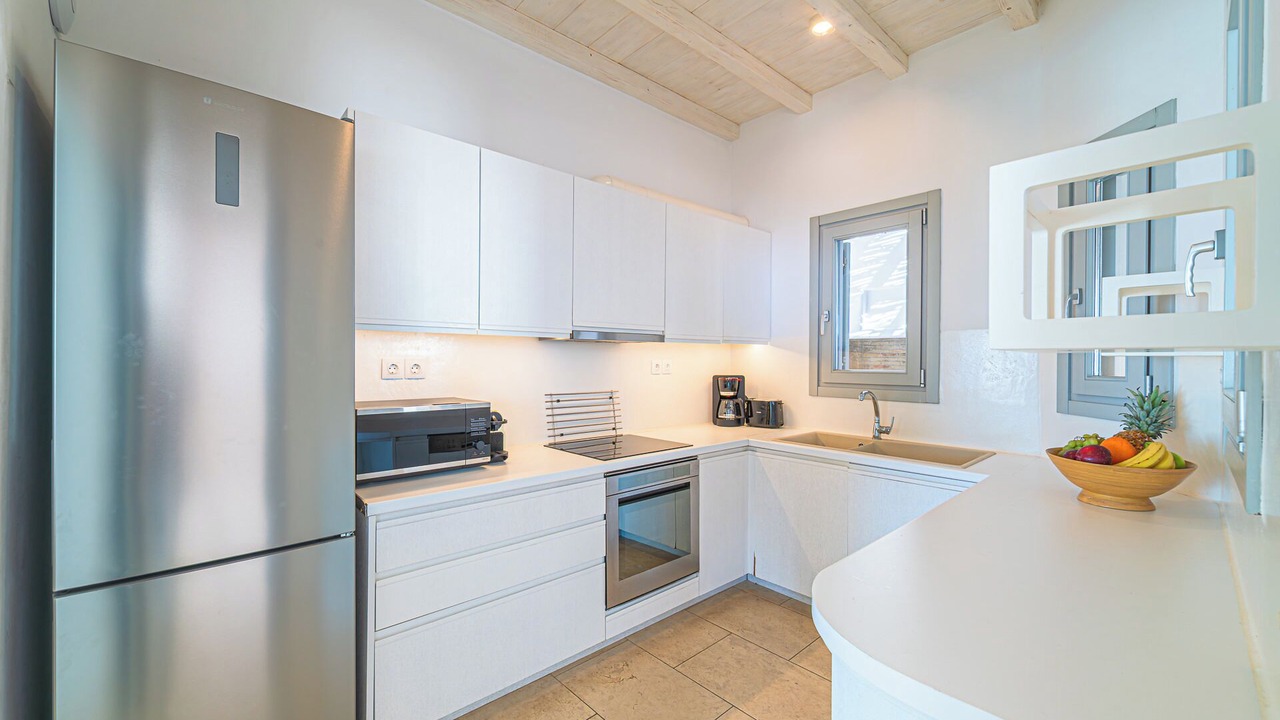Photo of Kitchen in Faros Armenistis