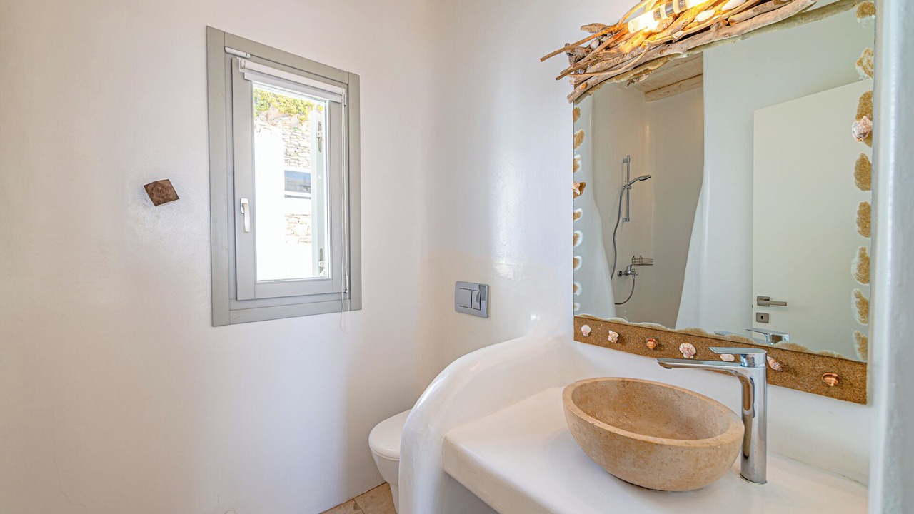 Photo of Bathroom in Faros Armenistis