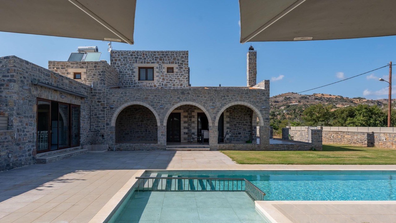 Photo of Outdoor in Monopari