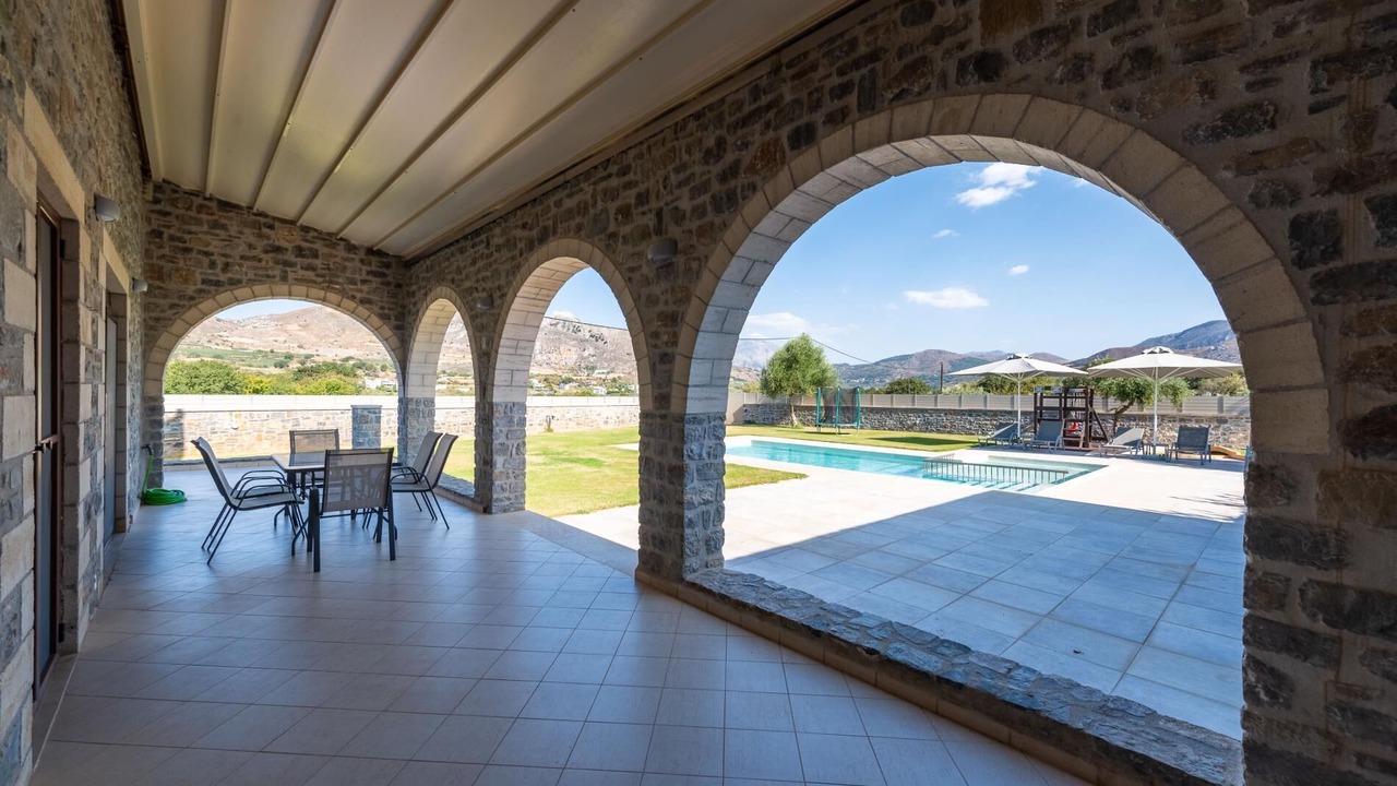Photo of Outdoor in Monopari