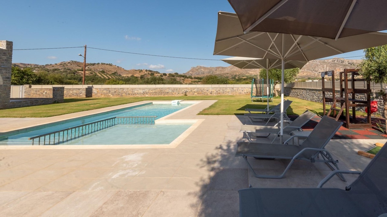 Photo of Outdoor in Monopari