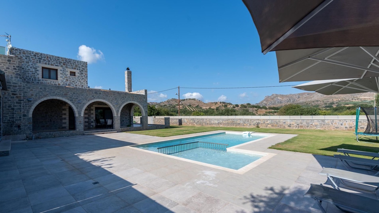 Photo of Outdoor in Monopari