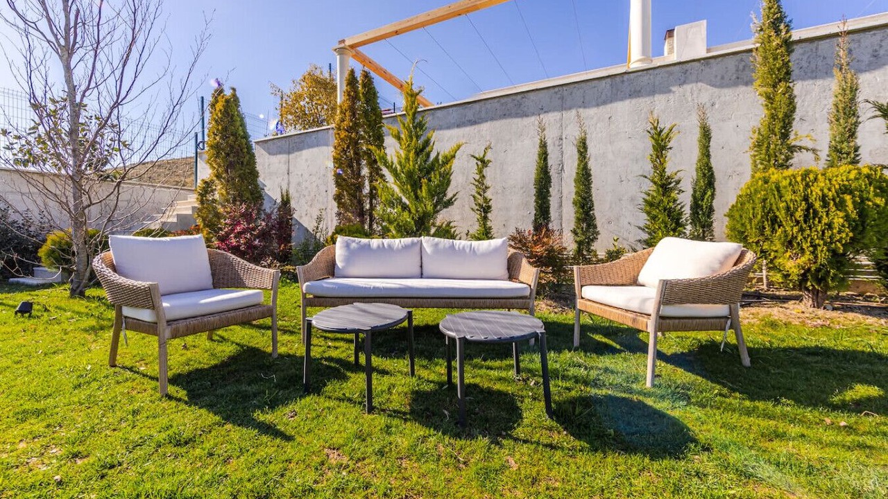 Photo of Outdoor in Petrele
