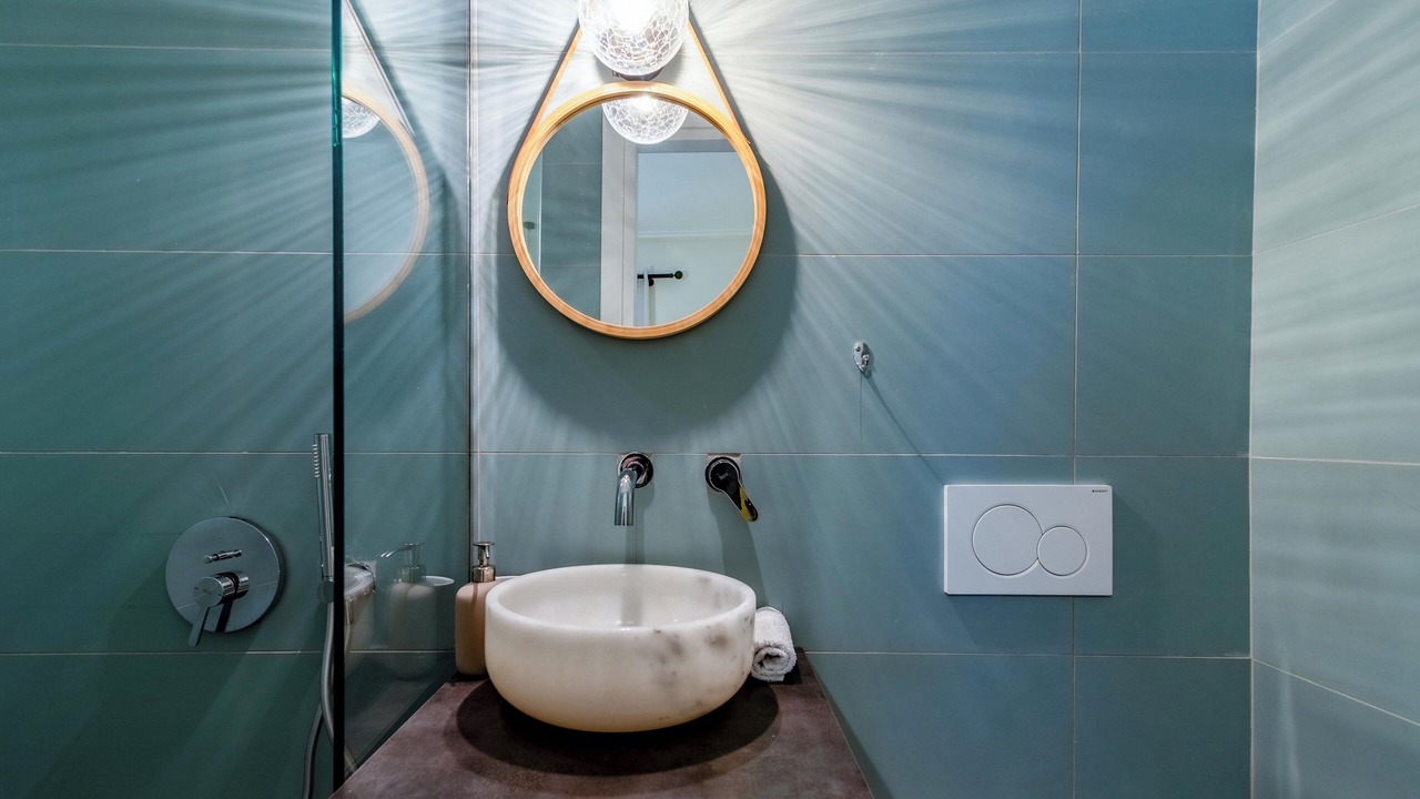 Photo of Bathroom in Metaxourgio