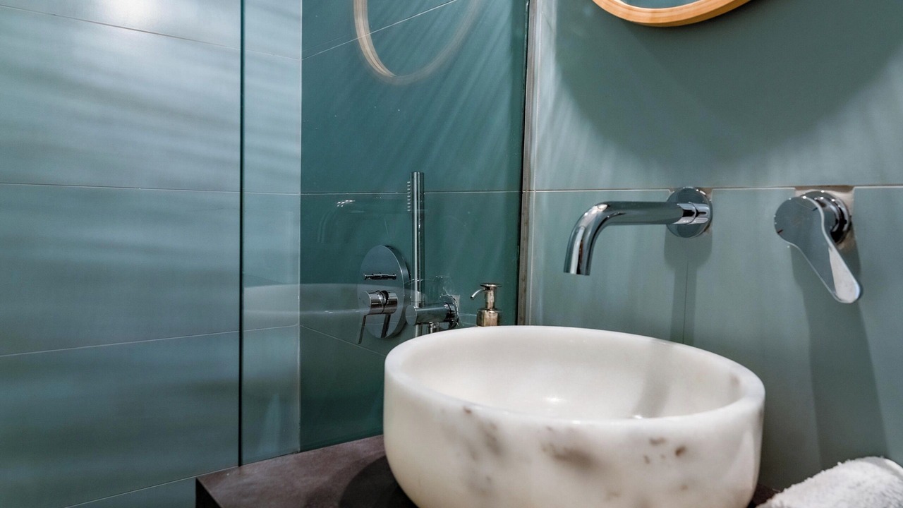 Photo of Bathroom in Metaxourgio