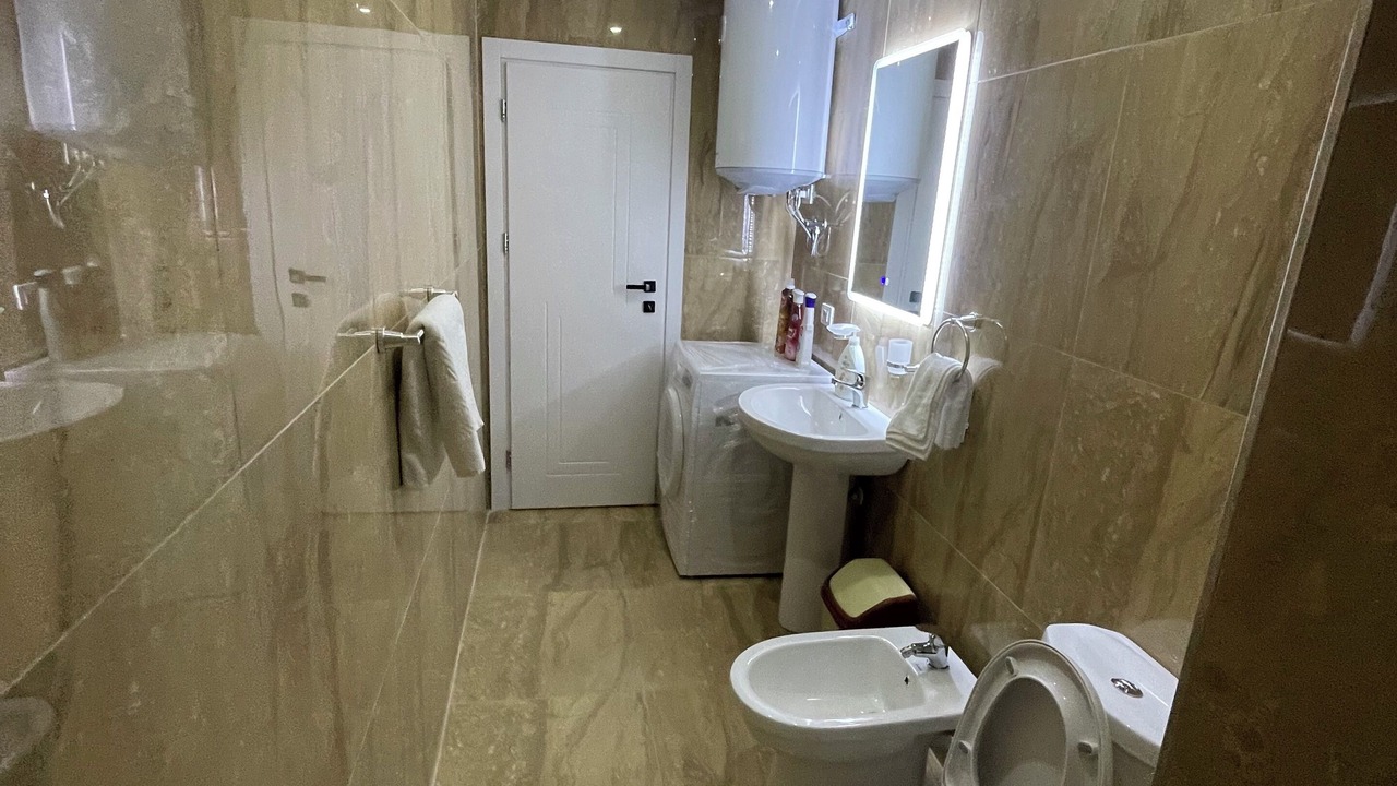 Photo of Bathroom in Sheqi i Vogel