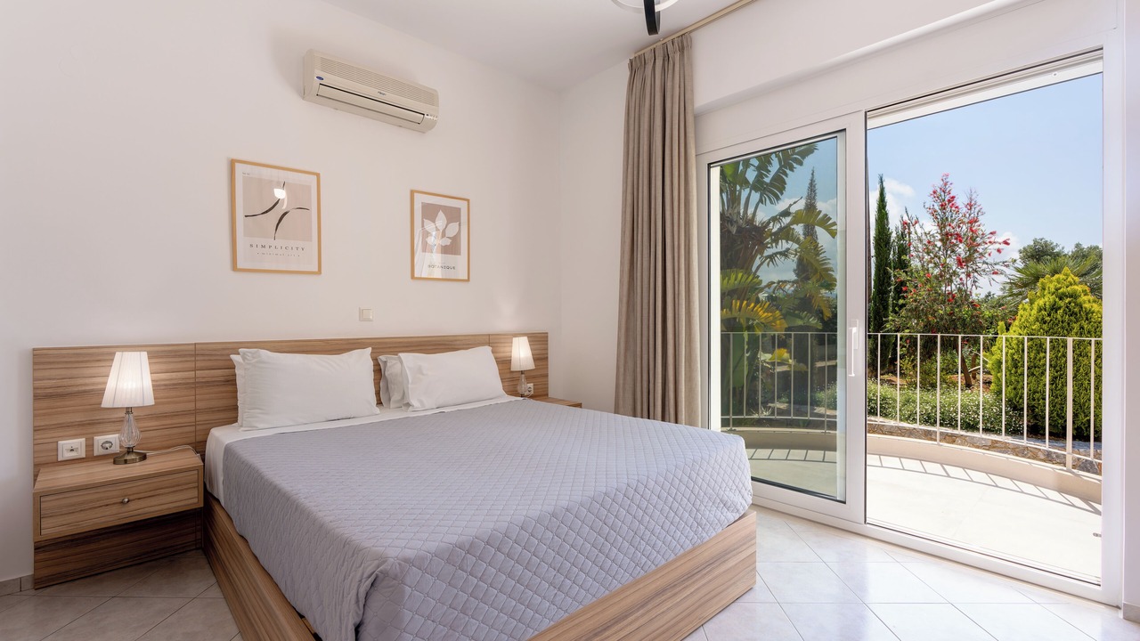 Photo of Bedroom in Adelianos Kampos
