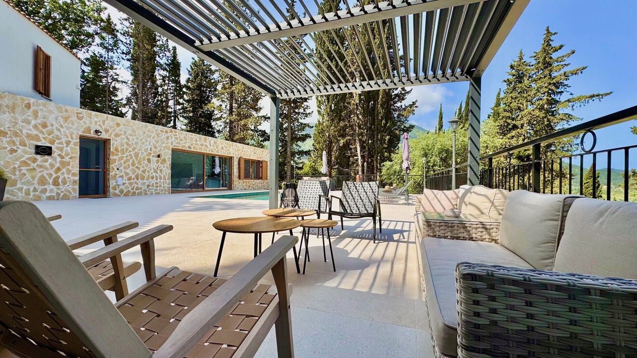 Photo of Patio Balcony in Achilleio