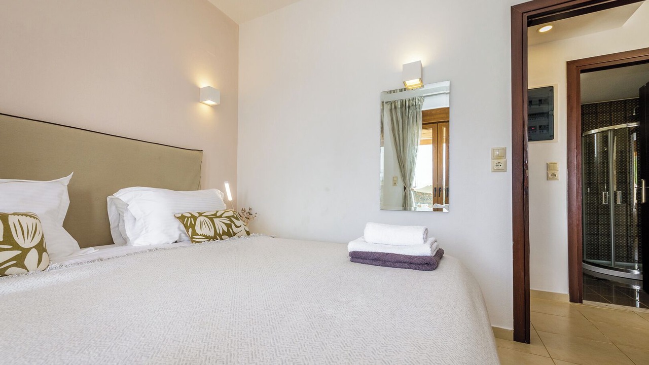 Photo of Bedroom in Lefkogeia