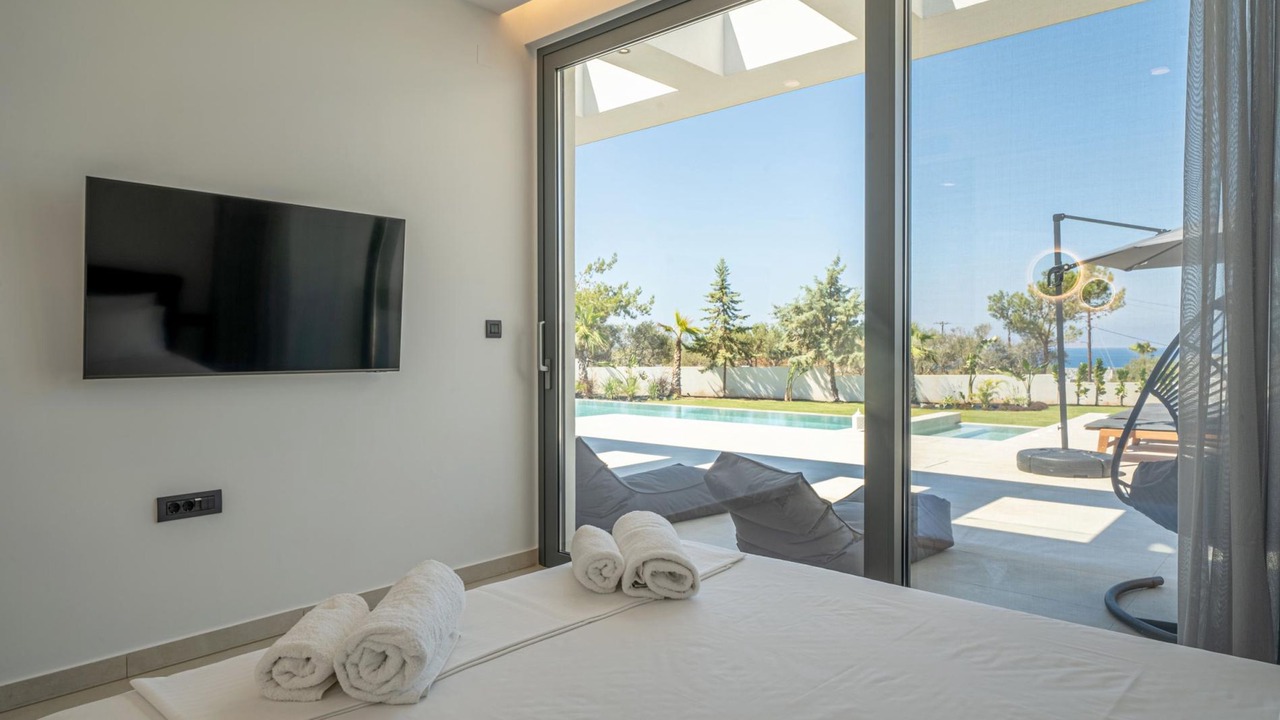 Photo of Bedroom in Anissaras