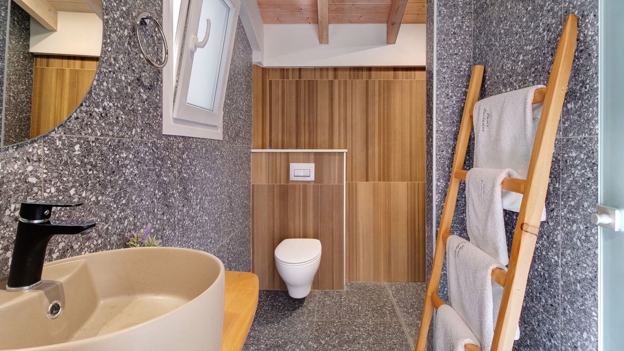 Photo of Bathroom in Anthousa
