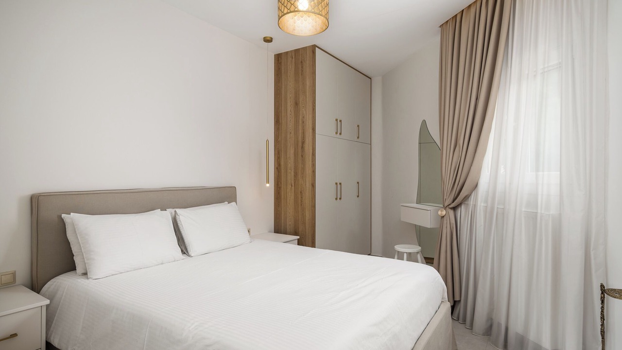 Photo of Bedroom in Ipsos