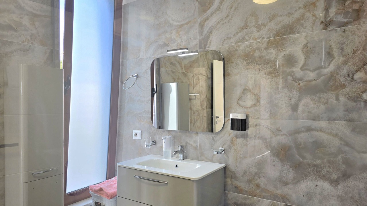 Photo of Bathroom in Ishem