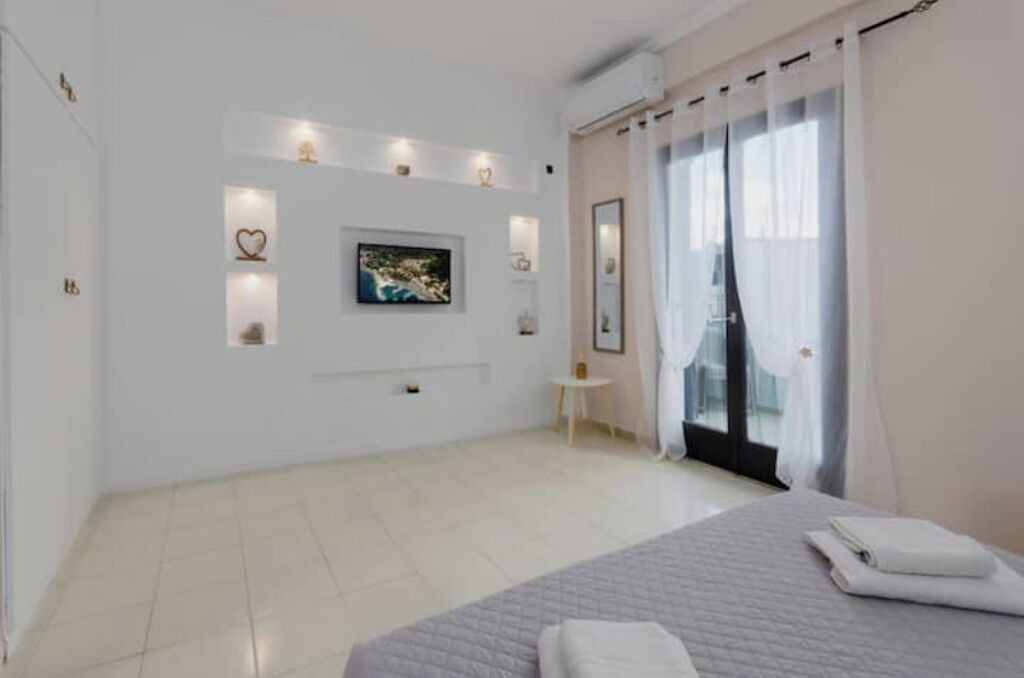 Photo of Bedroom in Benitses
