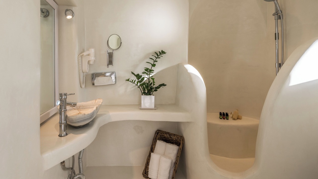 Photo of Bathroom in Oia