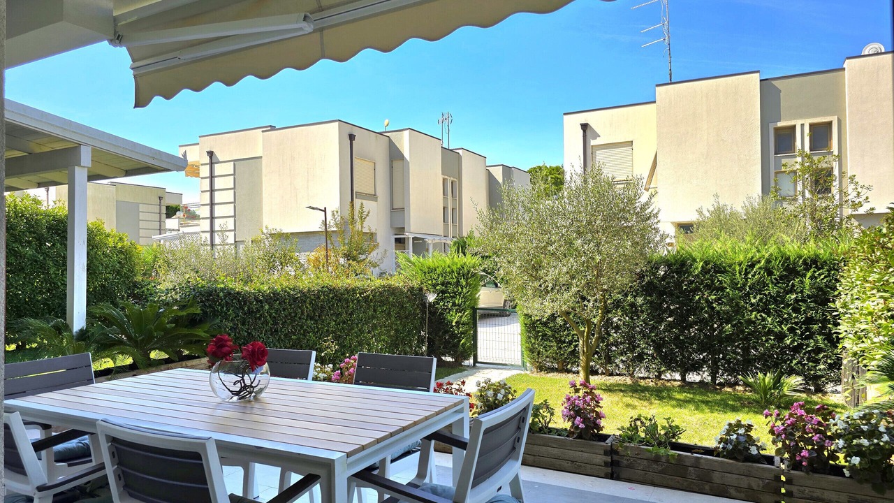 Photo of Outdoor in Ishem