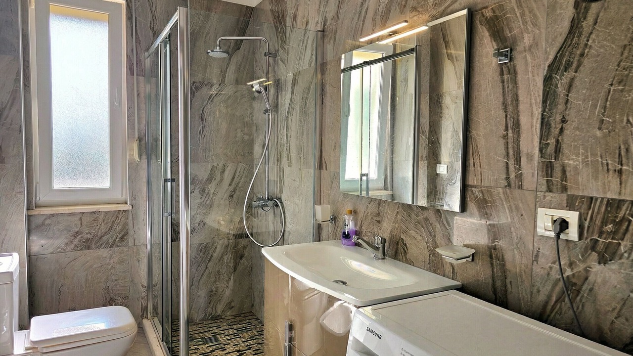 Photo of Bathroom in Ishem