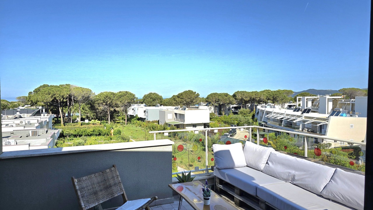 Photo of Patio Balcony in Ishem