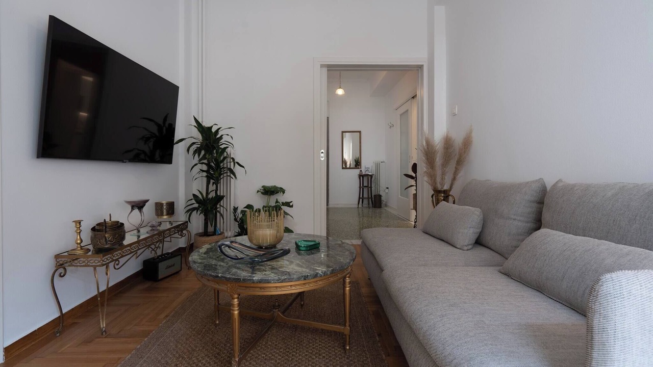 Photo of Livingroom in Exarhia
