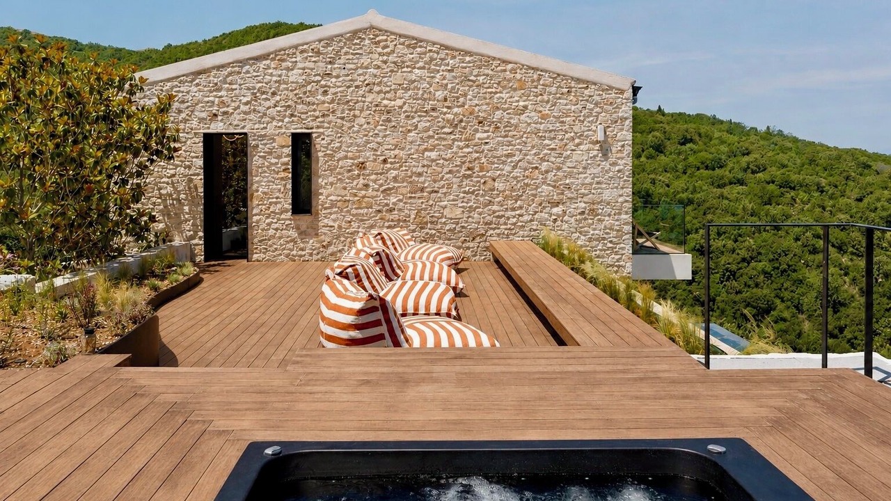 Photo of Patio Balcony in Petaleia