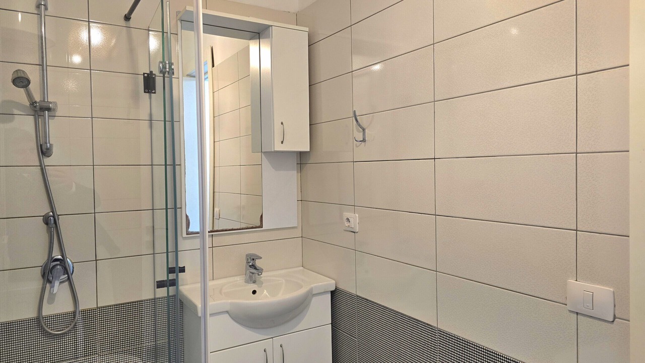 Photo of Bathroom in Qerek