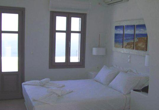 Photo of Others in Chora Folegandros