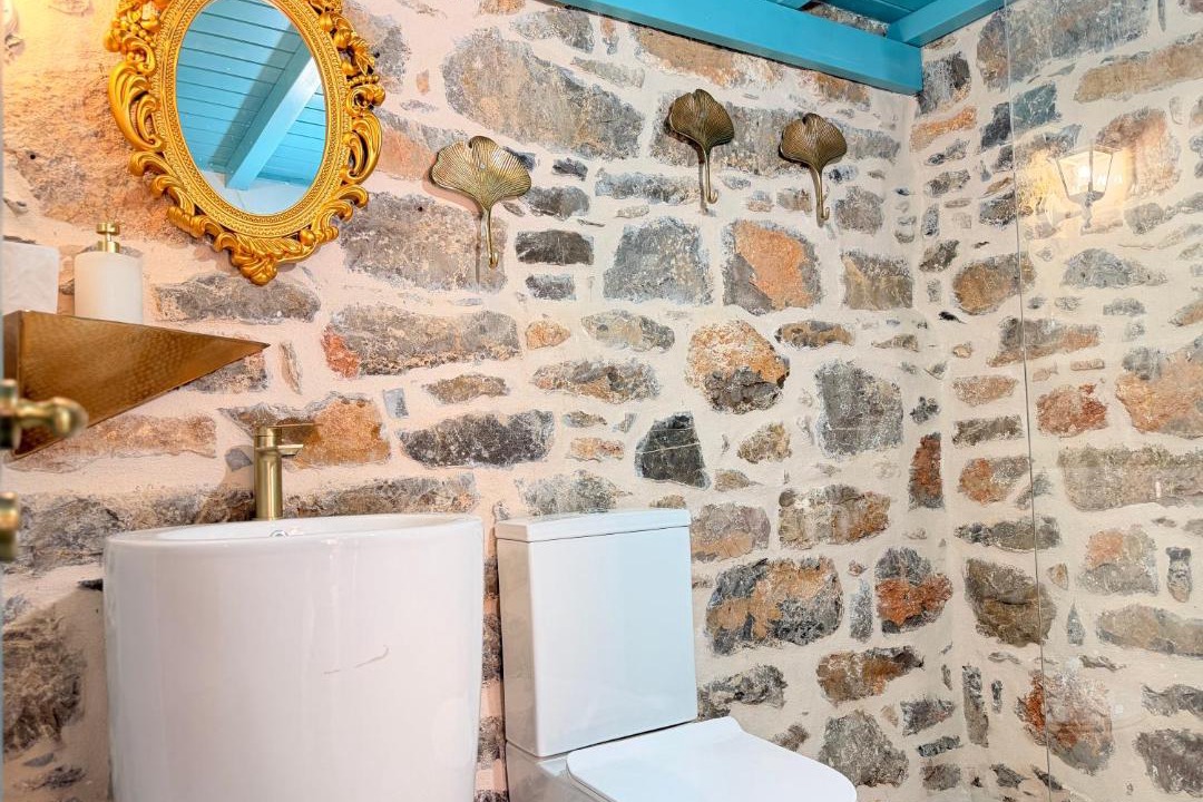 Photo of Bathroom in Olympi