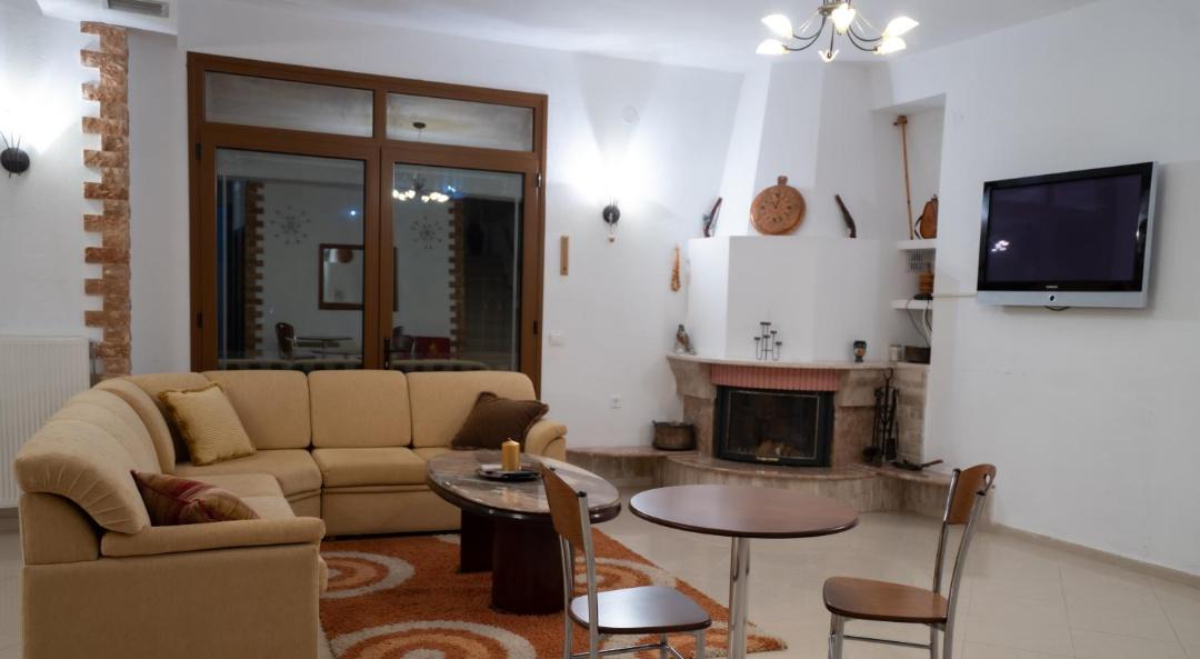 Photo of Livingroom in Almopia