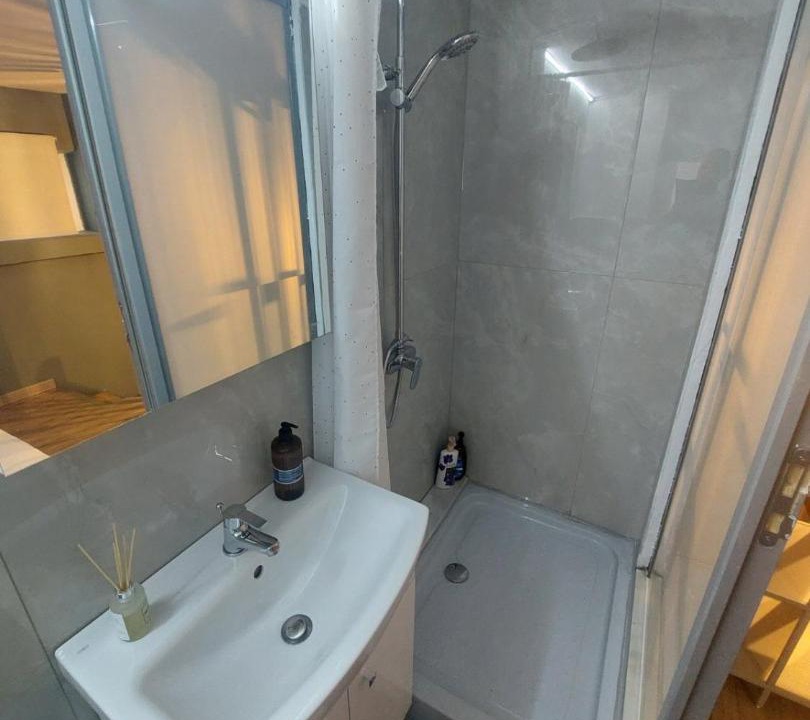 Photo of Bathroom in Drama