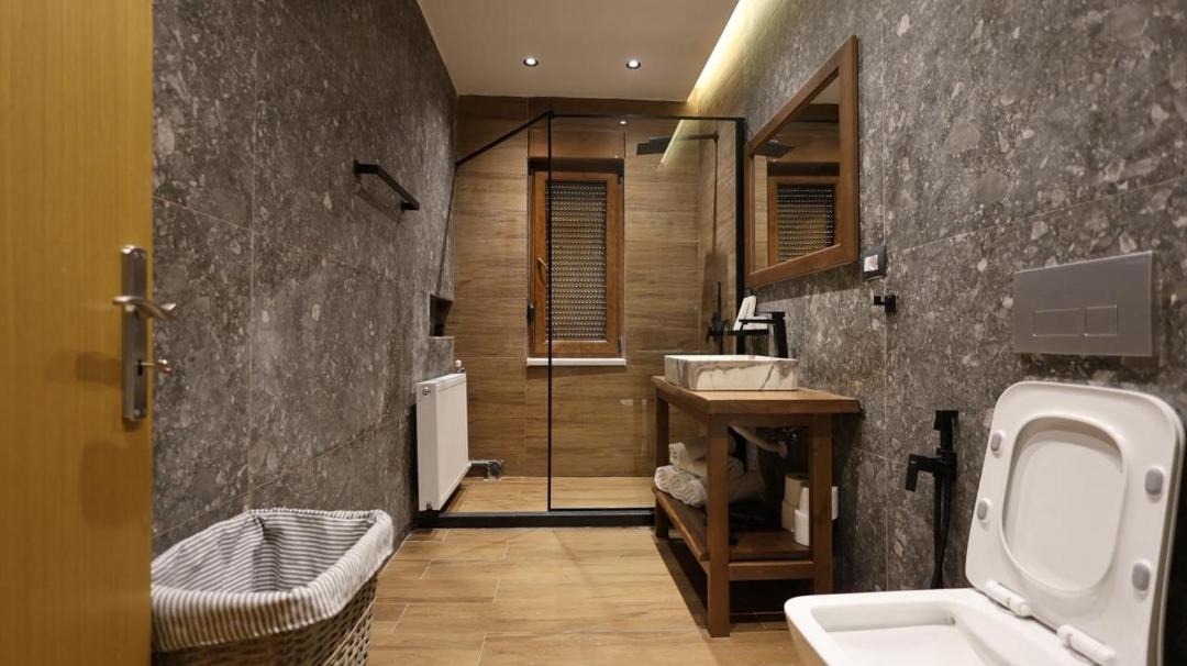 Photo of Bathroom in Ujanik
