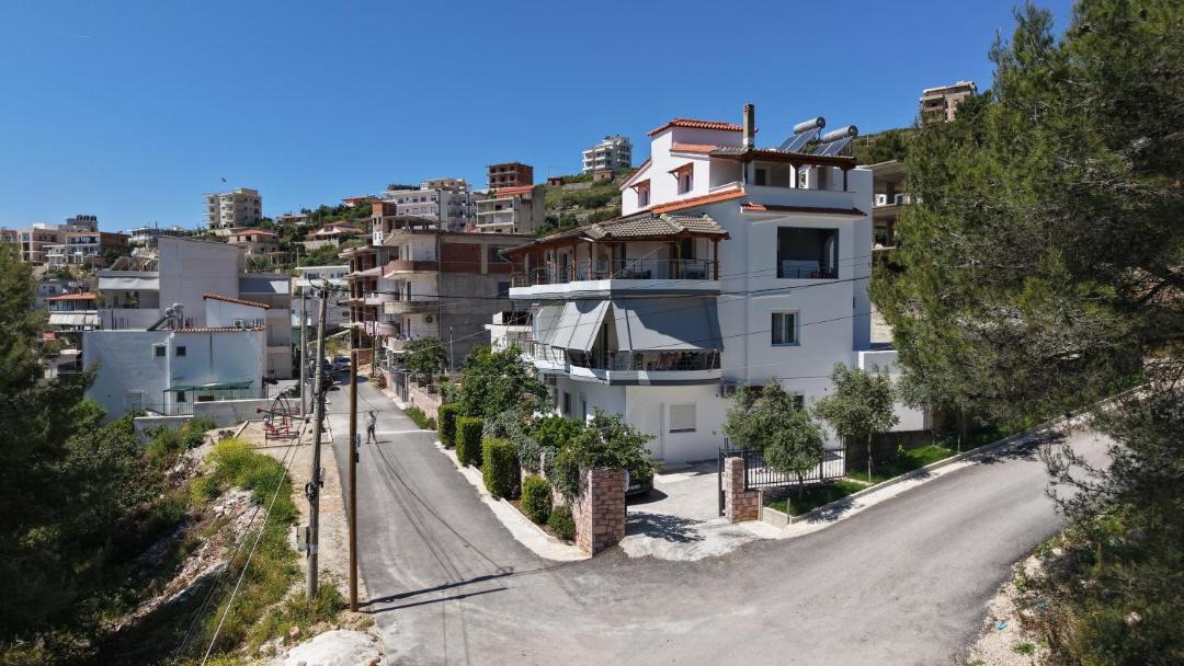 Photo of Others in Sarande