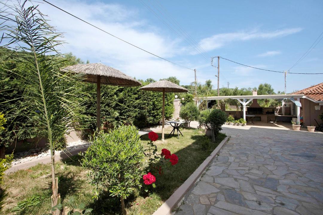 Photo of Others in Alikanas