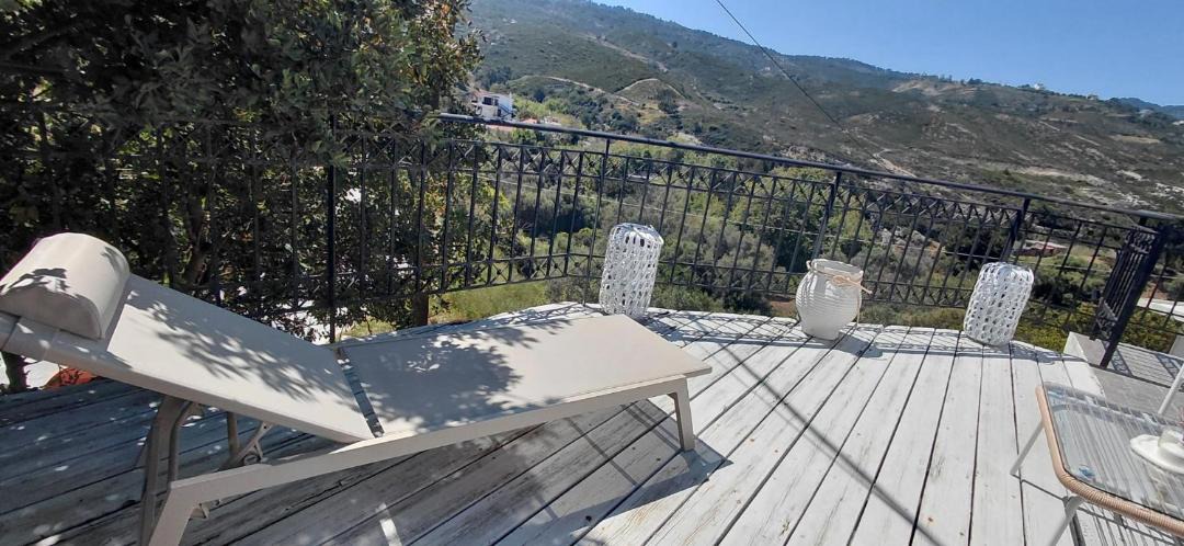 Photo of Patio Balcony in Gialiskari