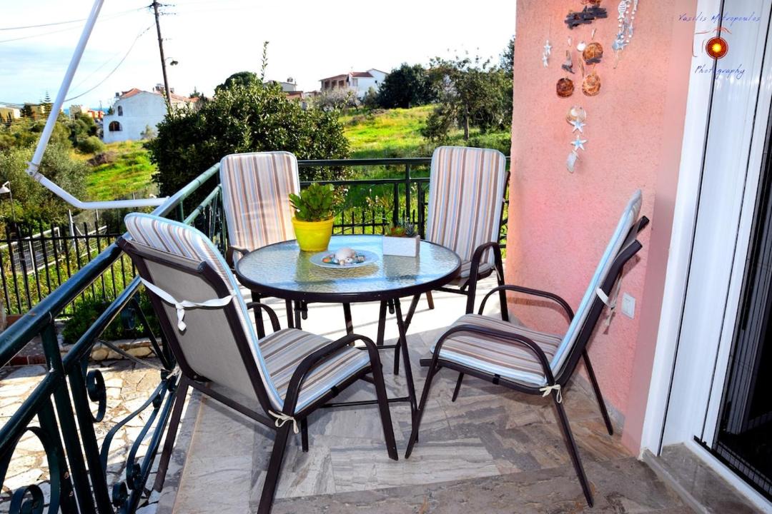Photo of Patio Balcony in Petalidi