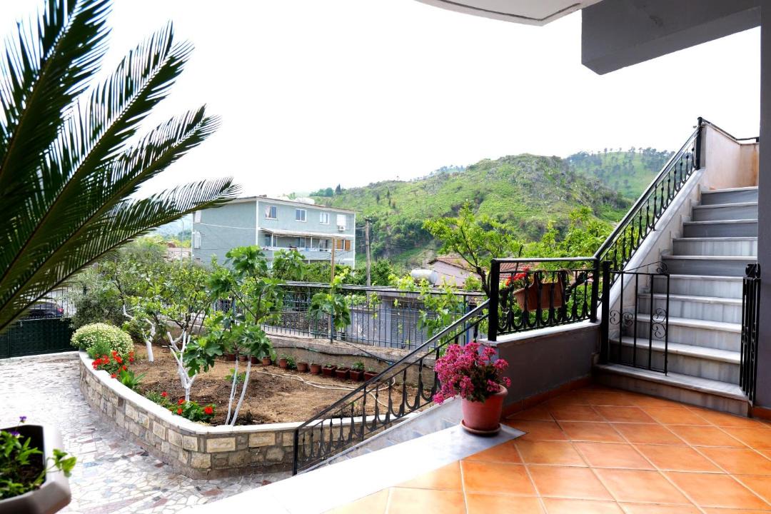 Photo of Patio Balcony in Delvine